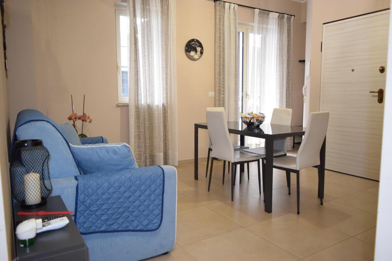 Casa Vacanze Lombardo ซานตาเทเรซา ดี รีวา ภายนอก รูปภาพ